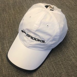 BRAND NEW Brooks Running Hat